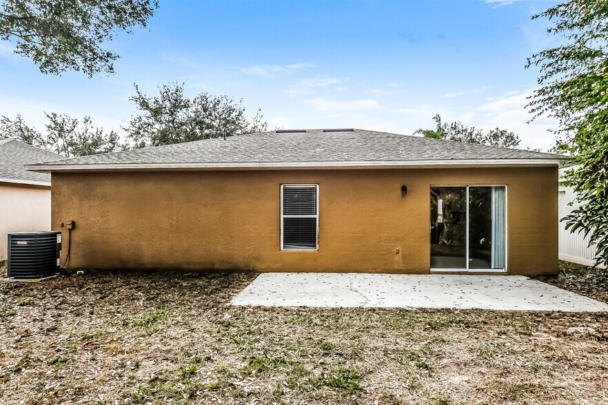 Building Photo - 6922 Crown Lake Dr