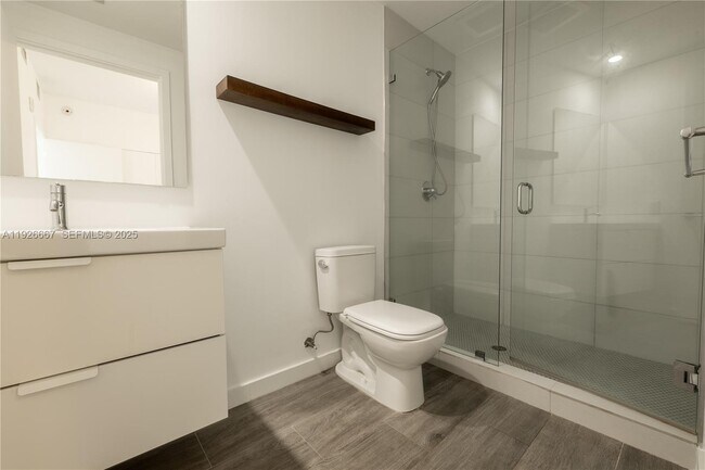 Building Photo - 2900 NE 7th Ave