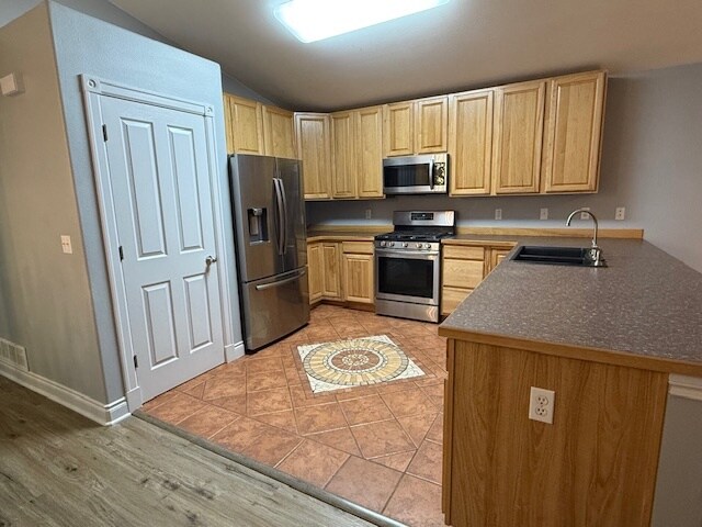 Building Photo - 6522 E 9th Ave