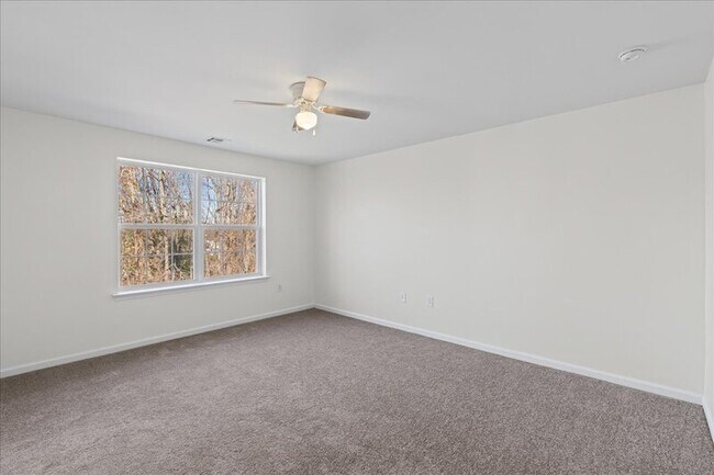 Building Photo - 1 Creekside Wy