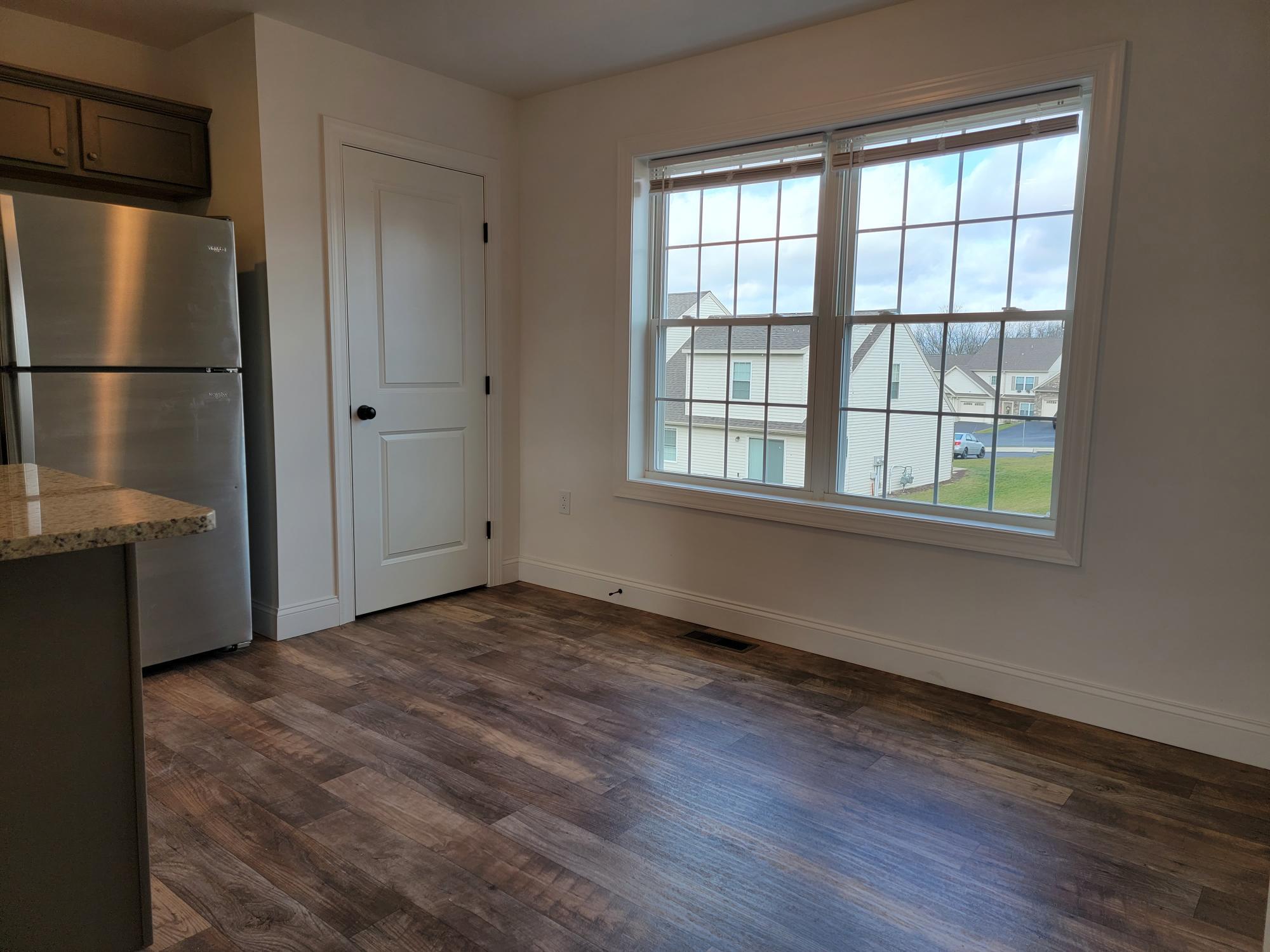 Building Photo - 438 Masonic Dr