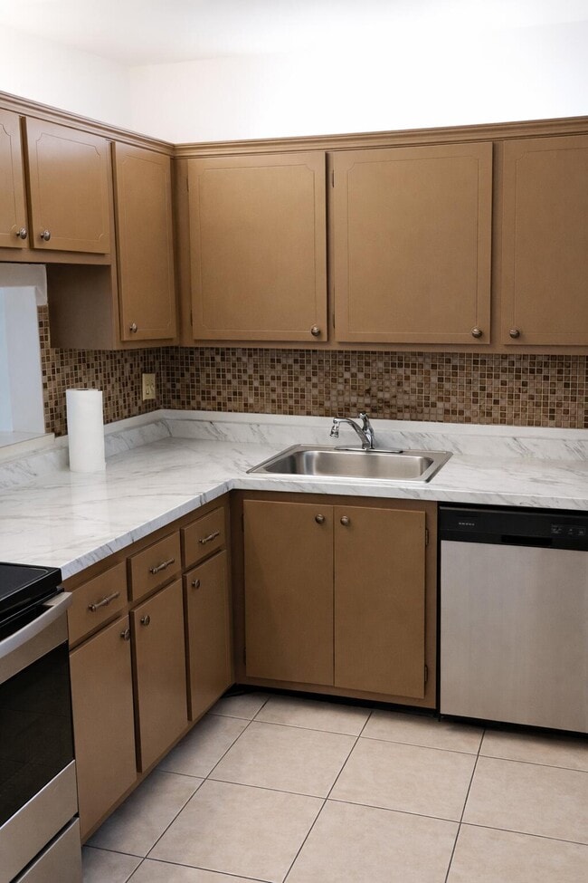 Building Photo - 2800 Fiore Way