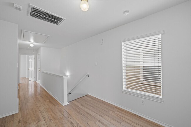 Building Photo - 1719 Redwing Pines Dr