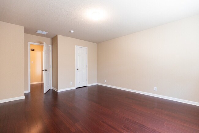 Building Photo - 8922 Weimer Forest