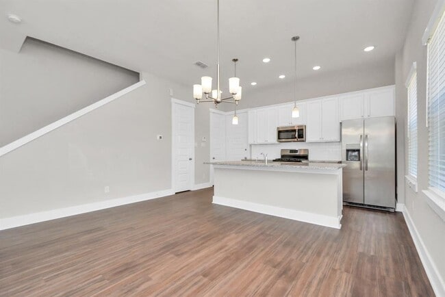 Building Photo - 725 Strawberry Pines Ct