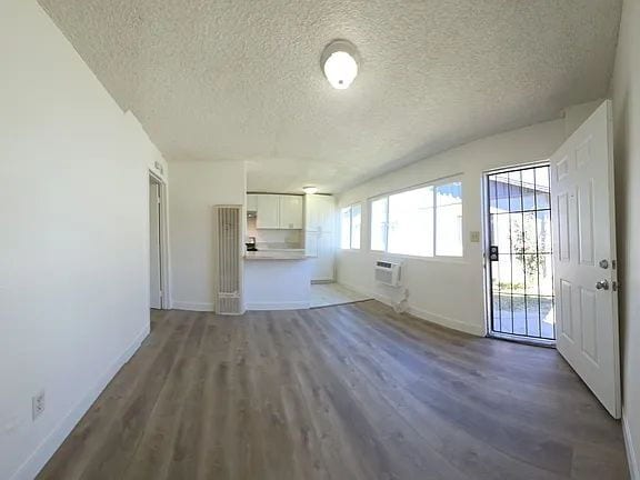 Building Photo - "Cozy 1-Bedroom Gem in San Bernardino – Perfect for Your Next Chapter!"