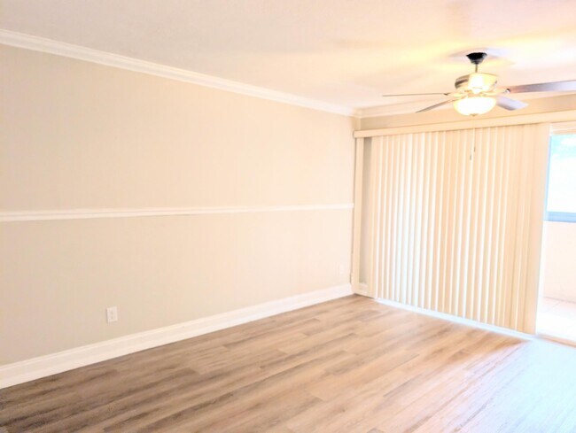 Building Photo - 3700 S Osprey Ave