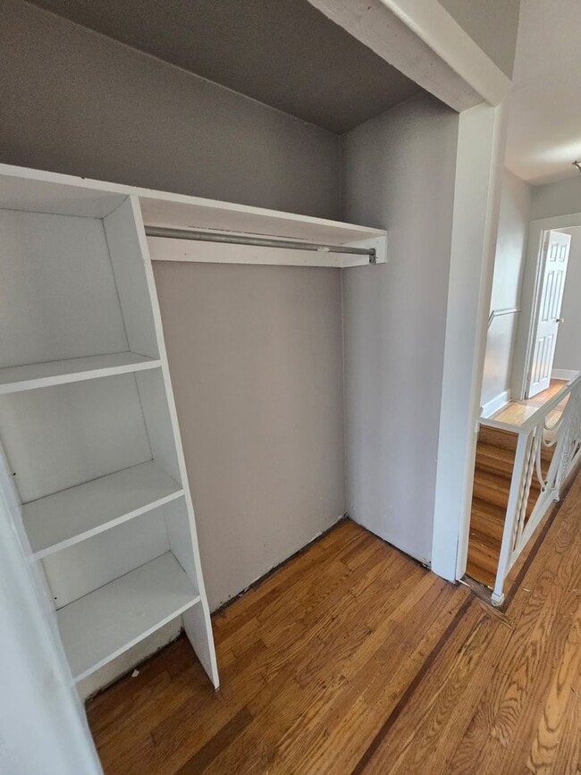 Building Photo - 3BR Home + Finished Basement + 1BR Apt