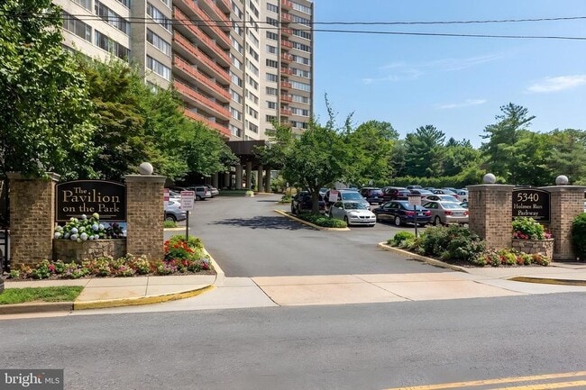 Building Photo - 5340 Holmes Run Pkwy