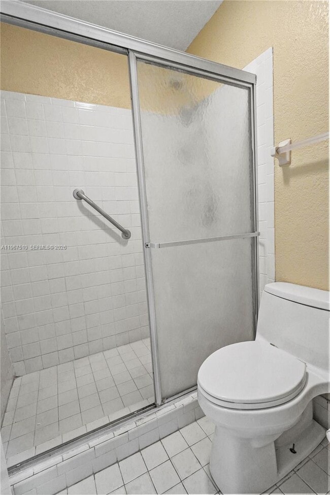 Building Photo - 9311 Wedgewood Dr