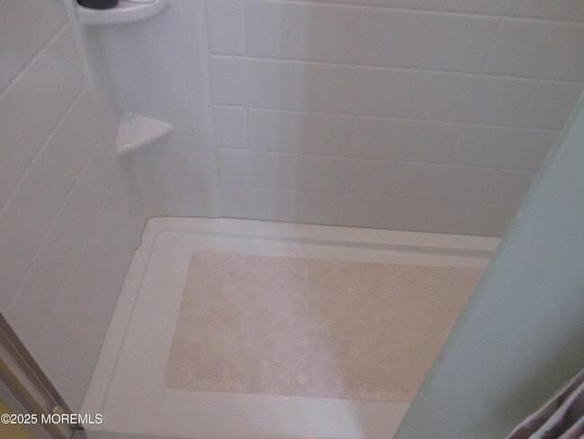 Building Photo - 496A Thornbury Ct