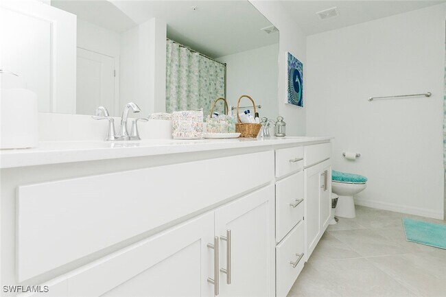 Building Photo - 5555 Double Eagle Cir