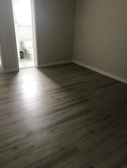 Building Photo - 120 Lehane Ter
