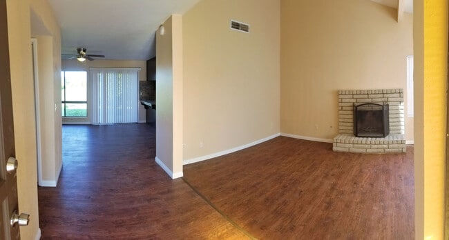 Building Photo - Remodeled 3-Bed Home in Southwest Bakersfield