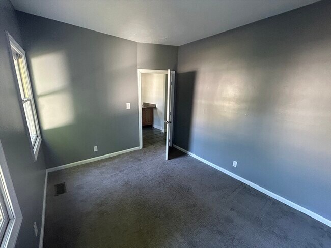 Building Photo - 55 Cushing Ave