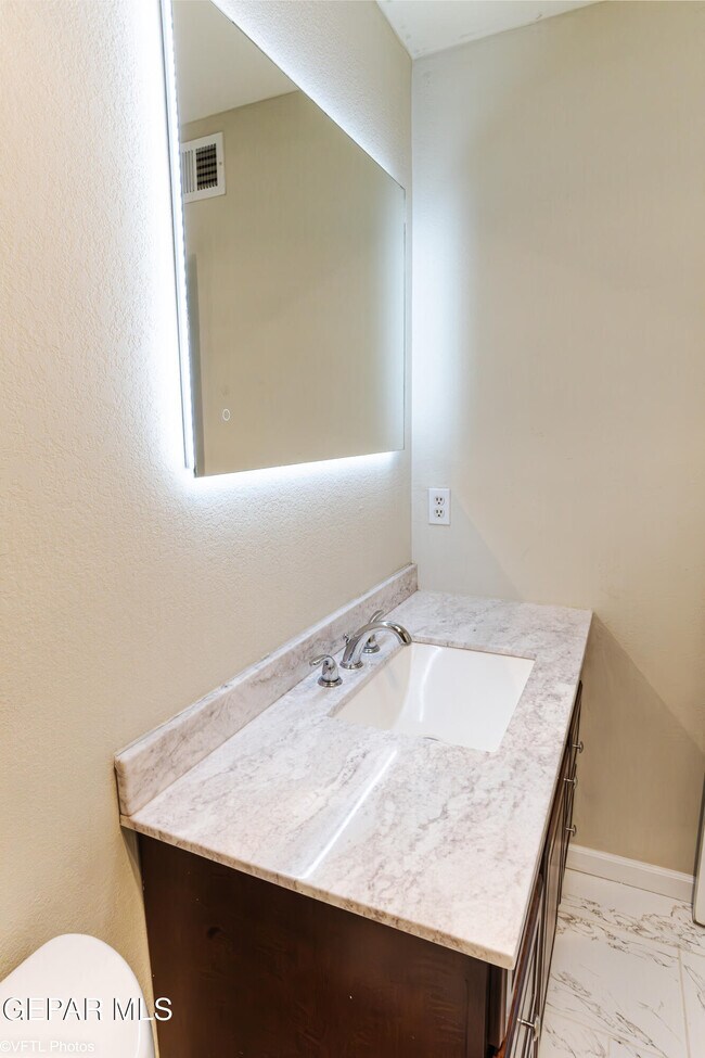 Building Photo - 7304 Gran Vida Dr