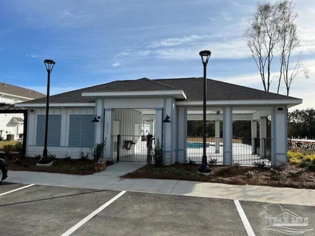 Building Photo - 1435 Iroquois Ct