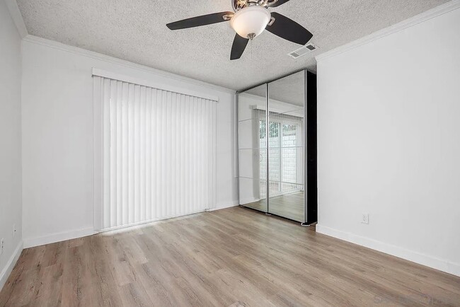 Building Photo - 207 Carissa Dr