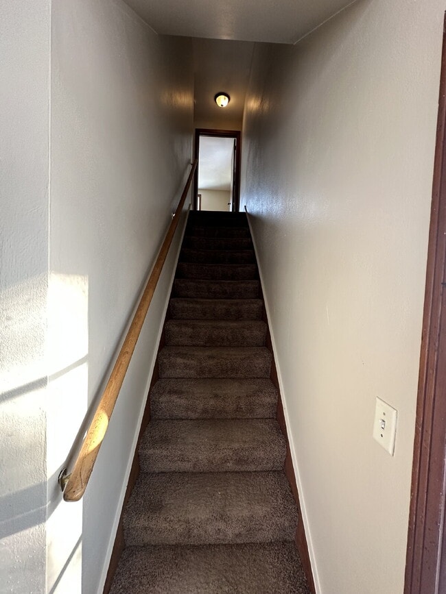 Building Photo - 857 9th St