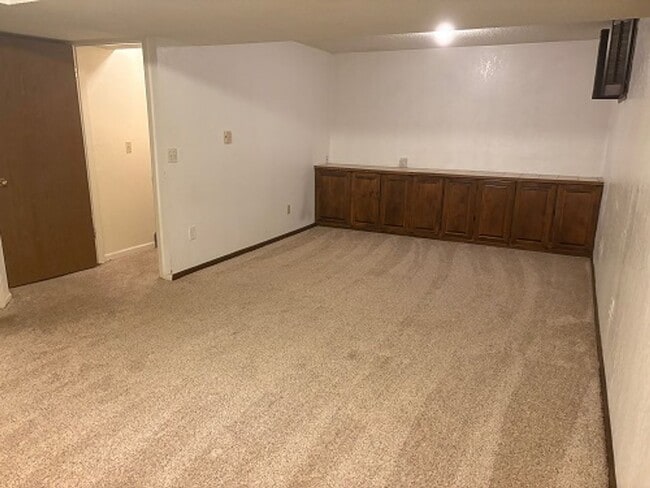 Building Photo - Settle Into Space & Comfort in This Fort Collins 3 Bedroom