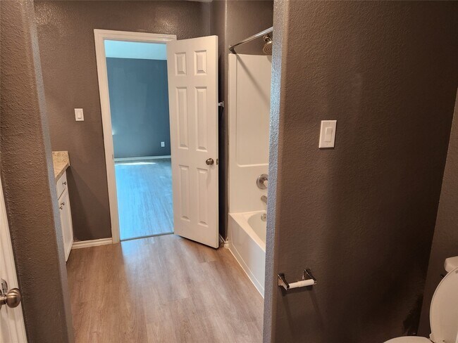 Building Photo - 26611 Wilderye Cv Ln