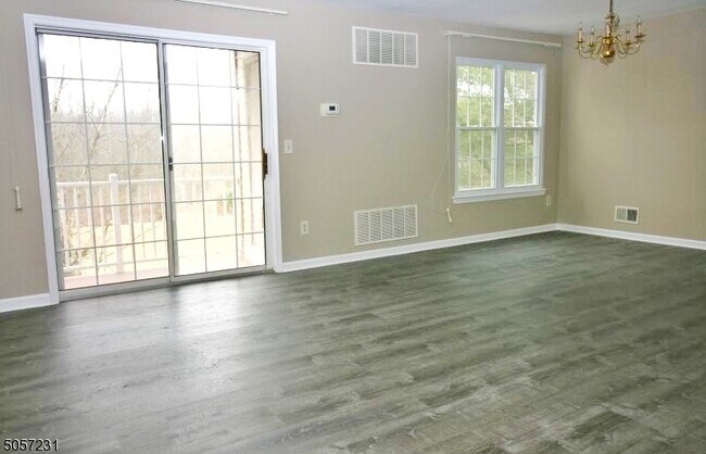 Building Photo - 249 Potomac Dr