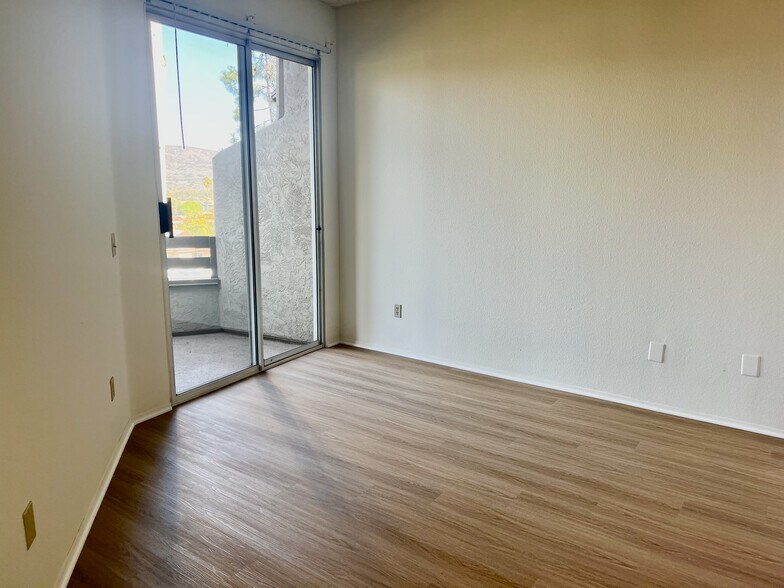 Building Photo - 7354 Mission Trails Dr