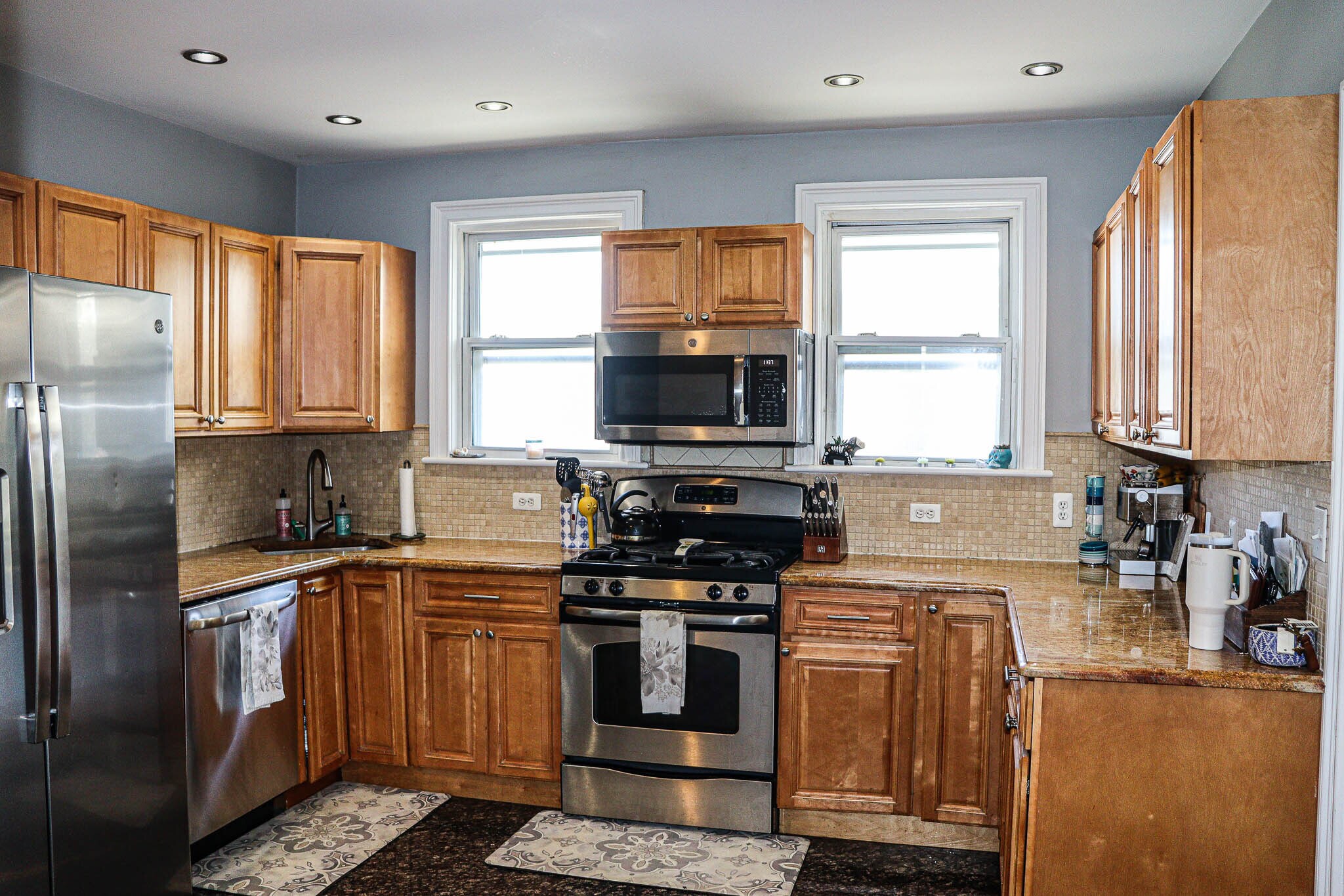 Building Photo - 36 Lancaster St