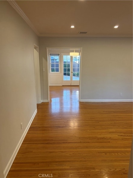 Building Photo - 851 Graynold Ave