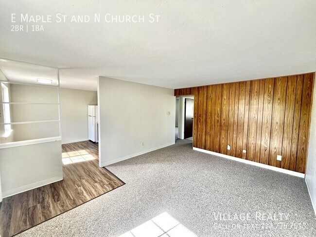 Building Photo - 361 E Maple St