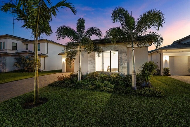 Building Photo - 8330 Essex Country Clb Dr