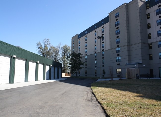 Building Photo - Garden Oaks Tower