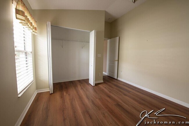 Building Photo - 900 Windward Way