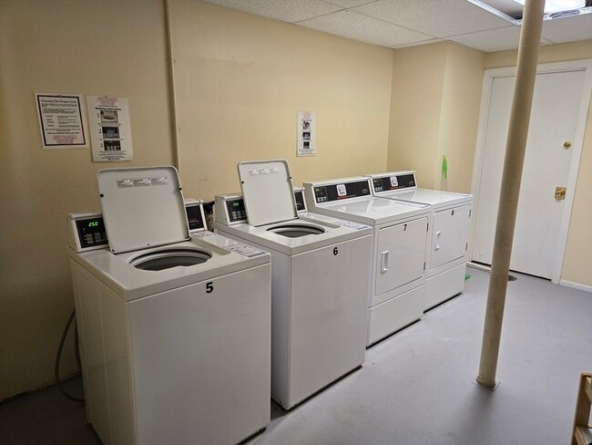 Building Photo - 325 Ashland Ave