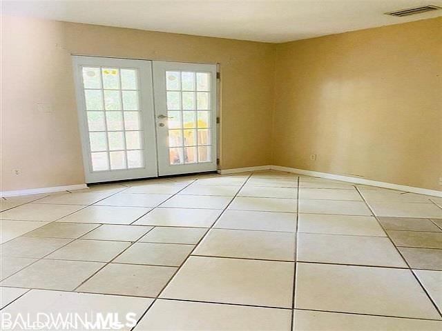 Building Photo - 600 Cheshire Ln