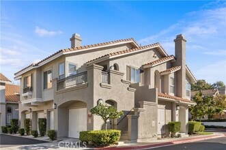 Building Photo - 202 California Ct