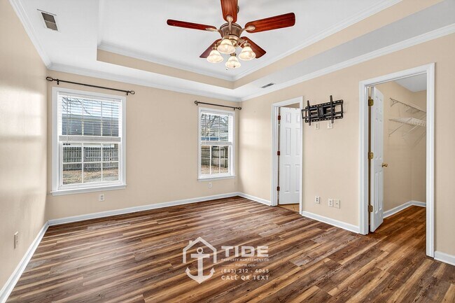 Building Photo - Modern Comfort in North Charleston