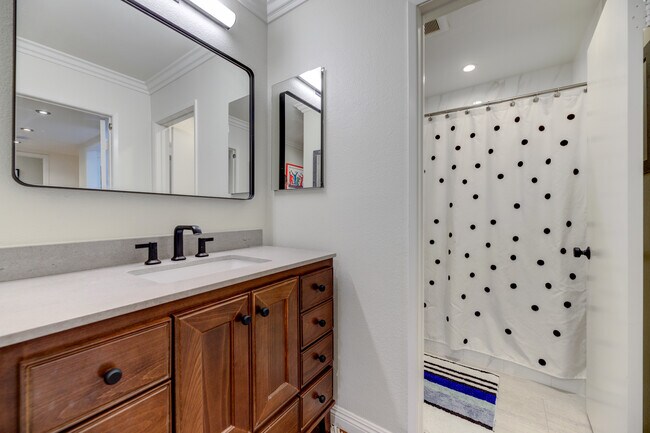 Building Photo - 8828 Pershing Dr