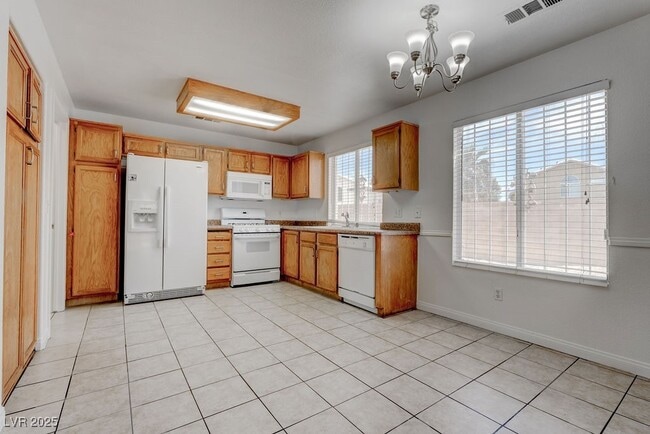 Building Photo - 2187 Eclair Cir
