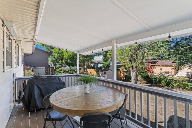 Building Photo - 4 Bed 2 Bath Near Fort Carson!