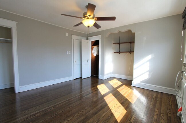 Building Photo - 624 Wendover St