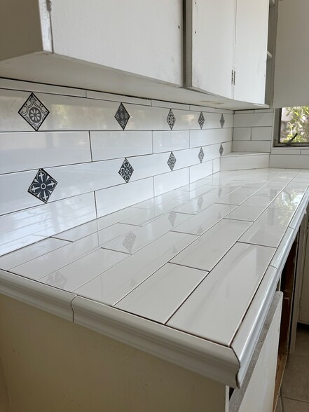 Kitchen - 6213 Commodore Sloat Dr