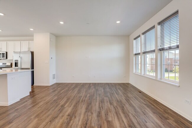 Building Photo - 2924 Reflection Dr