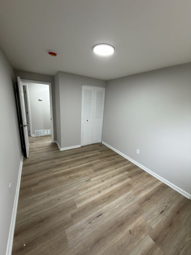 Building Photo - Beautifully Updated 4 Bedroom Rental Home