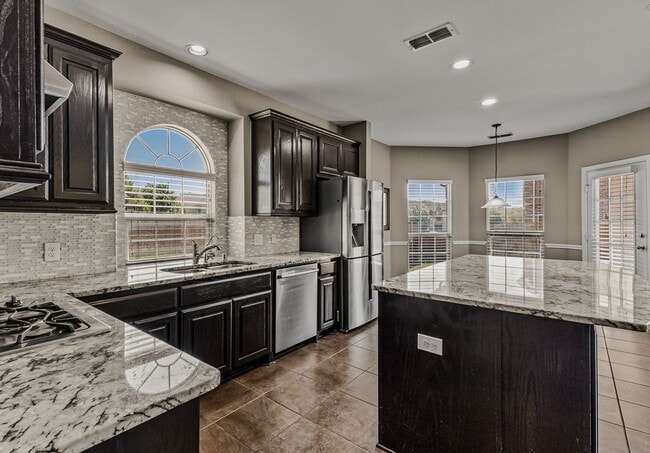 Building Photo - 14020 Sparrow Hill Dr