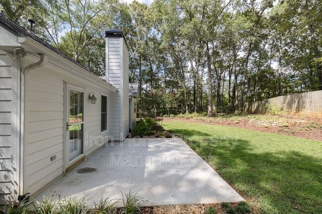 Building Photo - 107 Winthrop Ct
