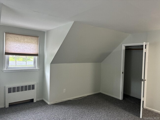 Building Photo - 238 Laurel Rd
