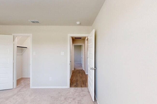 Building Photo - 1704 Gulin St