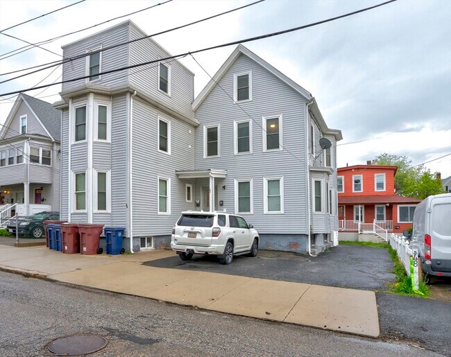 Primary Photo - 46 Wyllis Ave