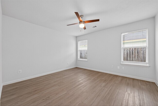 Building Photo - 16348 Ryan Guinn Way